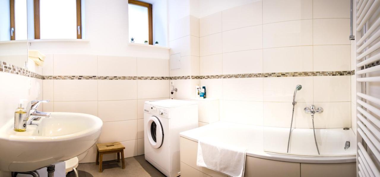 Wunderschoene Wohnung In Sanierter Villa! Incl Wifi Dresden Bagian luar foto