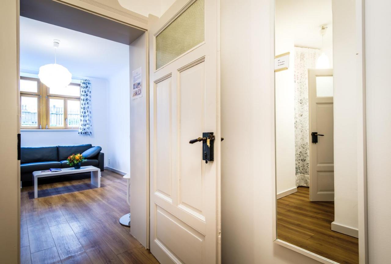 Wunderschoene Wohnung In Sanierter Villa! Incl Wifi Dresden Bagian luar foto
