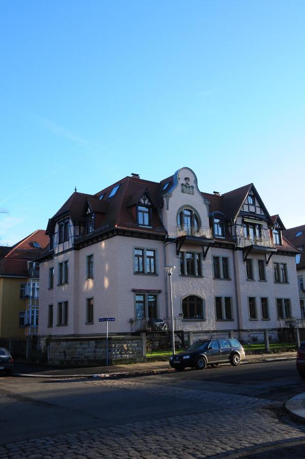 Wunderschoene Wohnung In Sanierter Villa! Incl Wifi Dresden Bagian luar foto